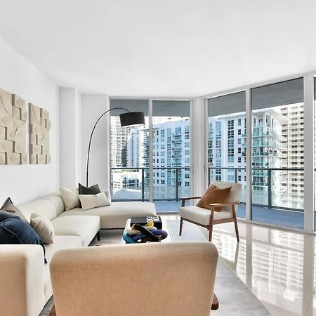 Lovely Upscale Condo Gorgeous View 2Bd 2Bath In Brickell Miami Bagian luar foto