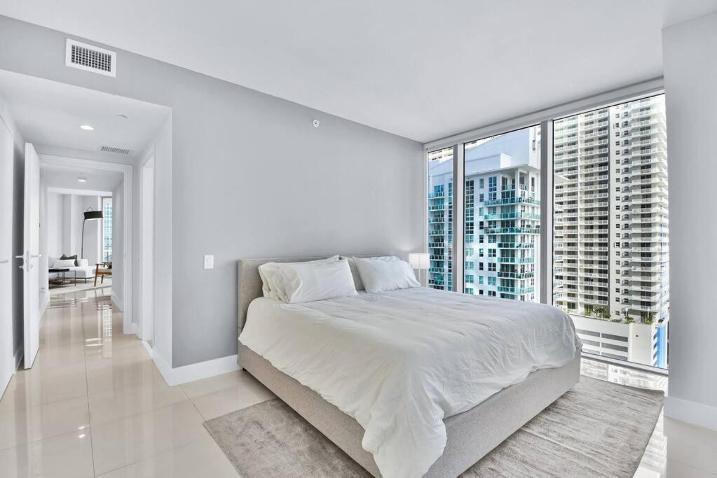 Lovely Upscale Condo Gorgeous View 2Bd 2Bath In Brickell Miami Bagian luar foto