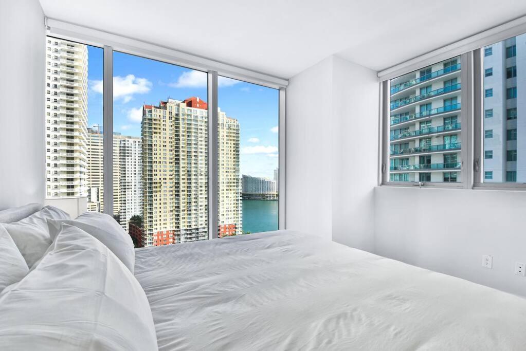 Lovely Upscale Condo Gorgeous View 2Bd 2Bath In Brickell Miami Bagian luar foto