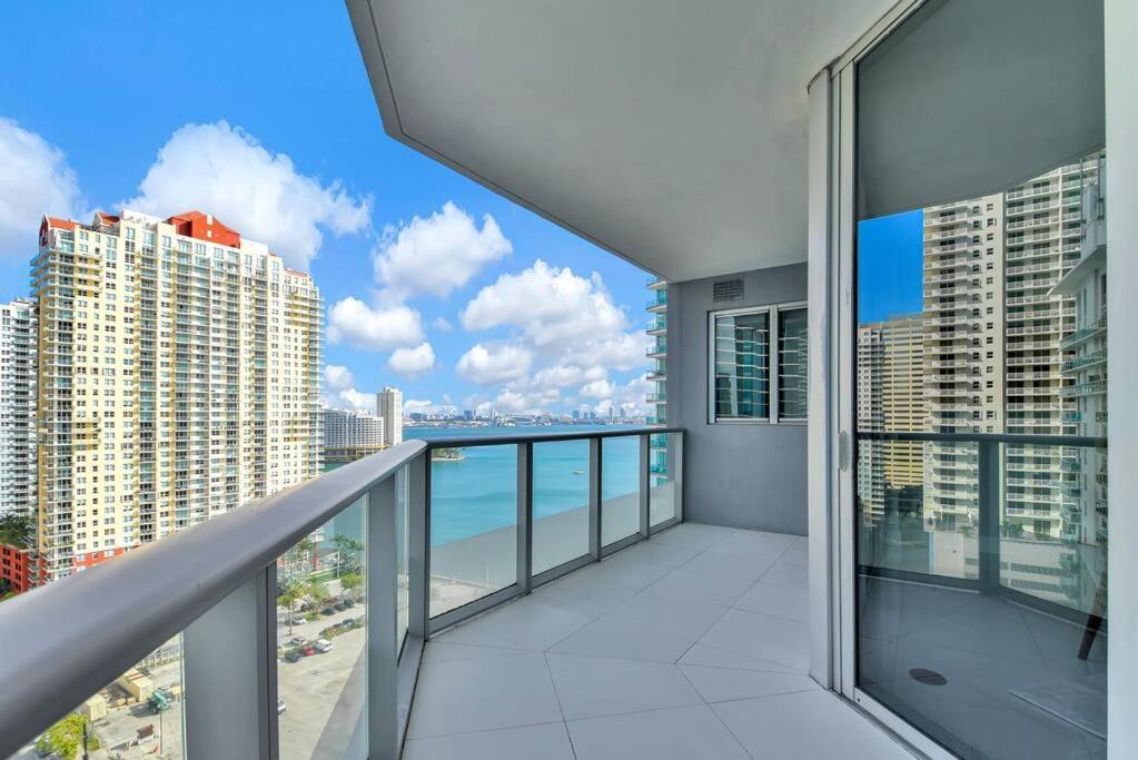 Lovely Upscale Condo Gorgeous View 2Bd 2Bath In Brickell Miami Bagian luar foto