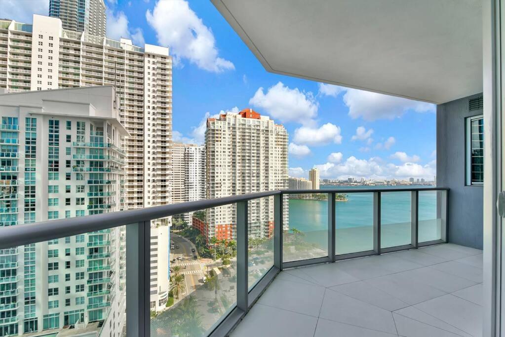 Lovely Upscale Condo Gorgeous View 2Bd 2Bath In Brickell Miami Bagian luar foto