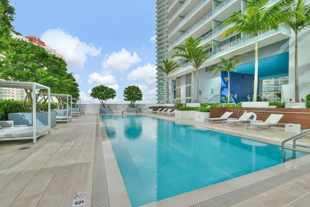 Lovely Upscale Condo Gorgeous View 2Bd 2Bath In Brickell Miami Bagian luar foto