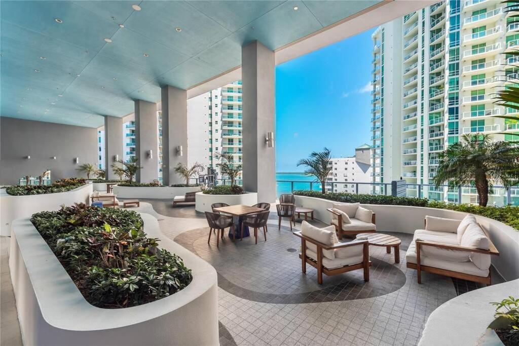 Lovely Upscale Condo Gorgeous View 2Bd 2Bath In Brickell Miami Bagian luar foto